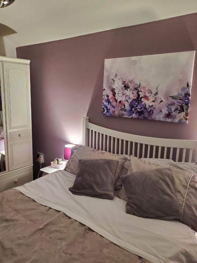 Minimum Stay Two Nights Larne Buitenkant foto