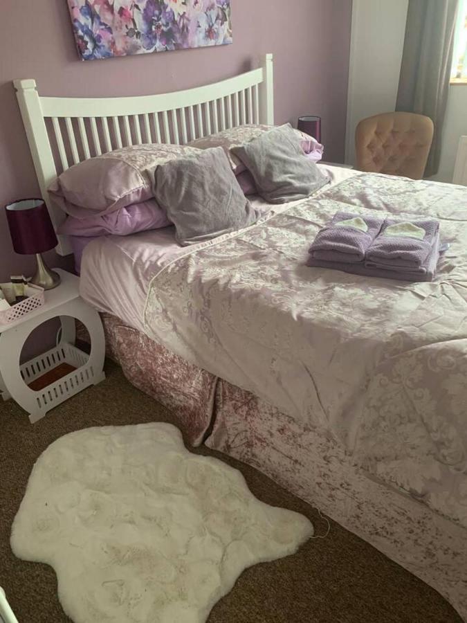 Minimum Stay Two Nights Larne Buitenkant foto