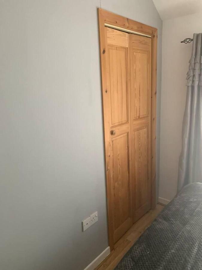 Minimum Stay Two Nights Larne Buitenkant foto